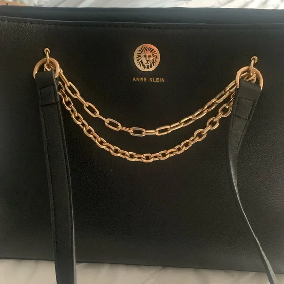 Anne Klein Black and Gold Shoulder Bag with Elegant Chain - Picture 2 of 9